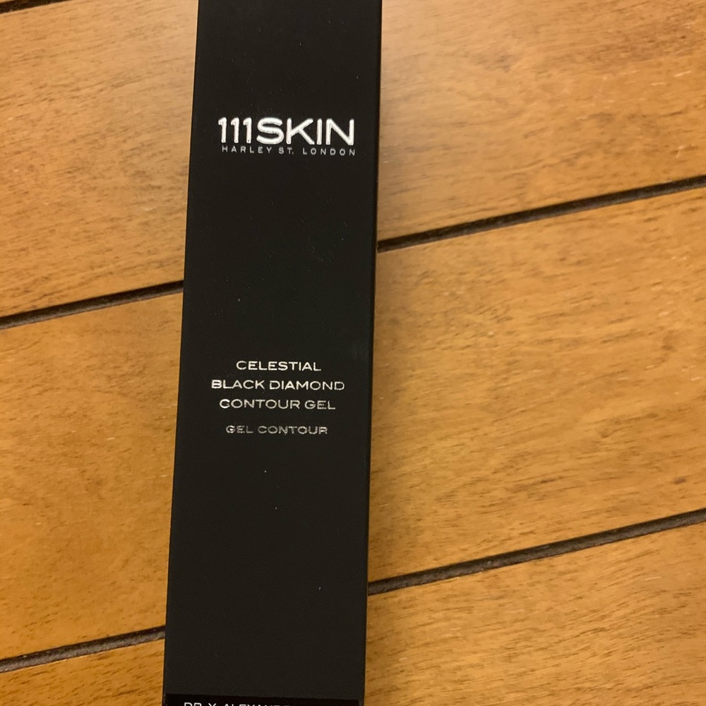 111Skin Celestial Black Diamond contour gel